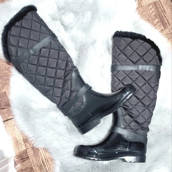 New Michael Kors Quilted Shearling Winter Belted Boots- Size 7- (fits like 8) - Picture 4 of 14